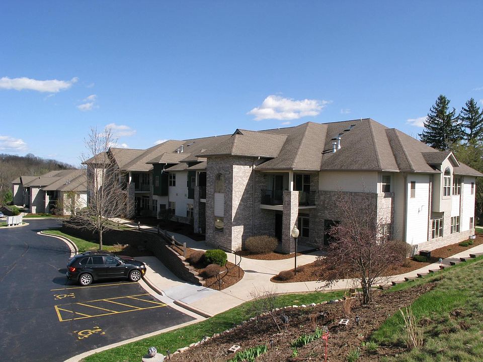 1st image of 460 N Silverbrook Dr Unit 104