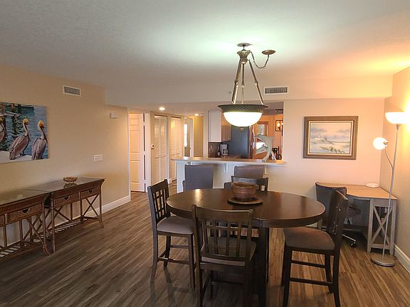 5th image of 8951 Lake Dr APT 405