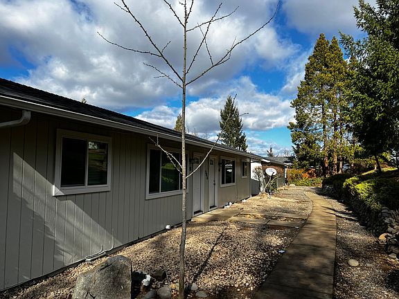 2nd image of 546 S 5th St