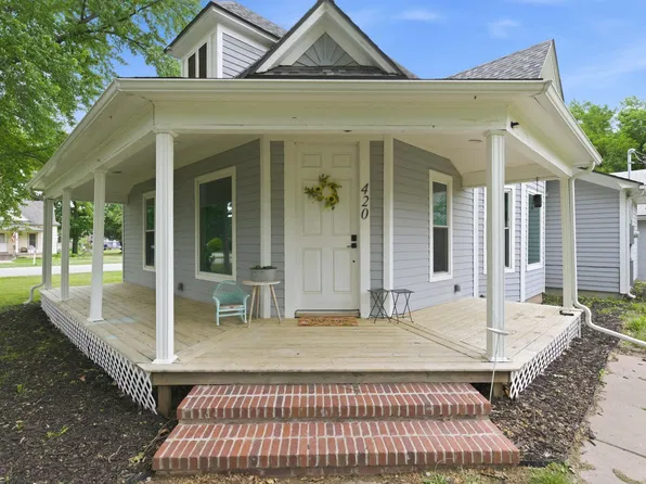 420 W 5th Ave, Belle Plaine, KS 67013