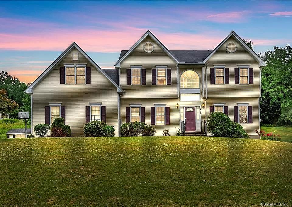 29 Highland Ave, Ellington, CT 06029 Zillow