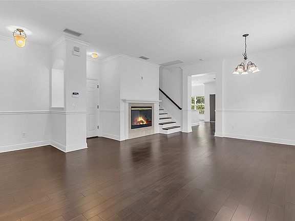 4th image of 1127 CRANE CREST WAY