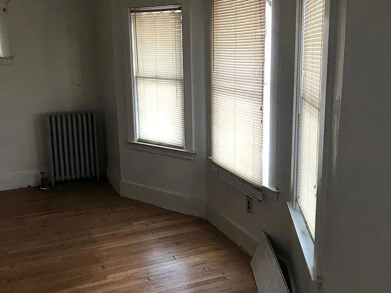 4187 Burns St — Photo 10