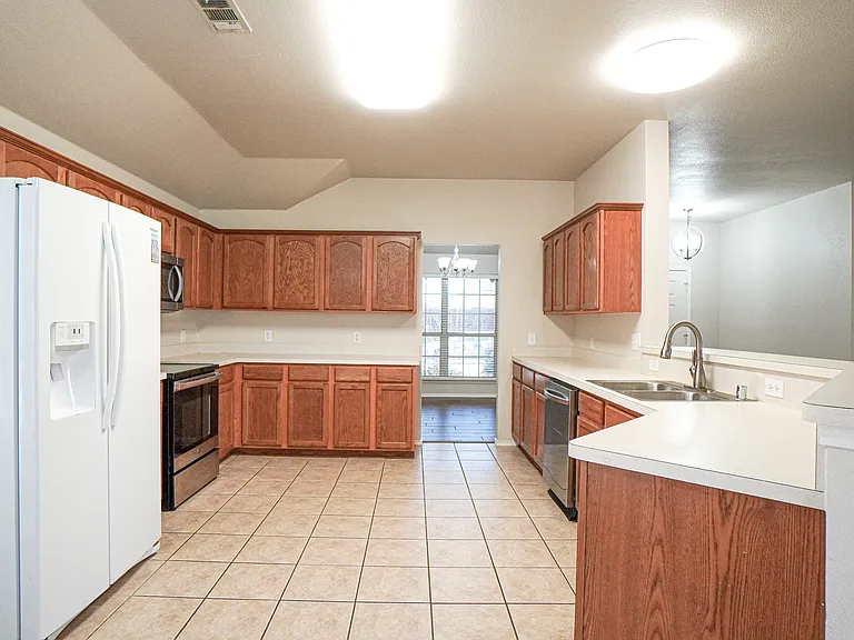 2161 Teagle Dr — Photo 8