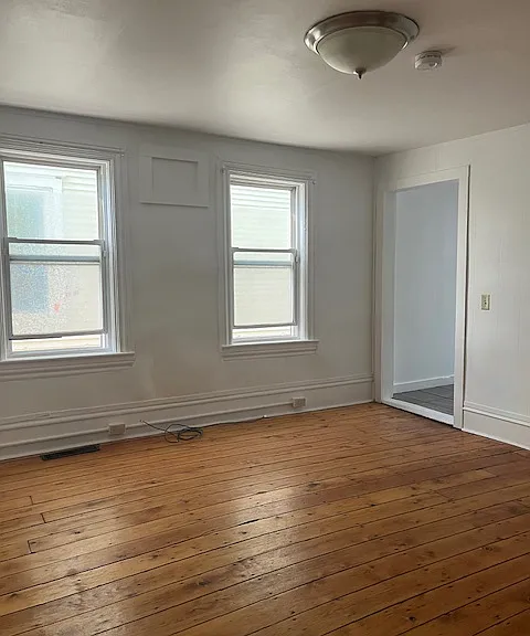 105-107 N Champlain St #2 — Photo 8