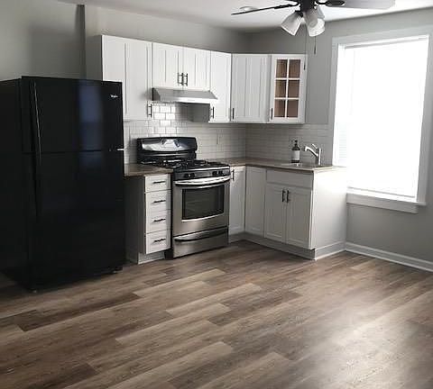 4th image of 2123 W Spencer St Floor 2