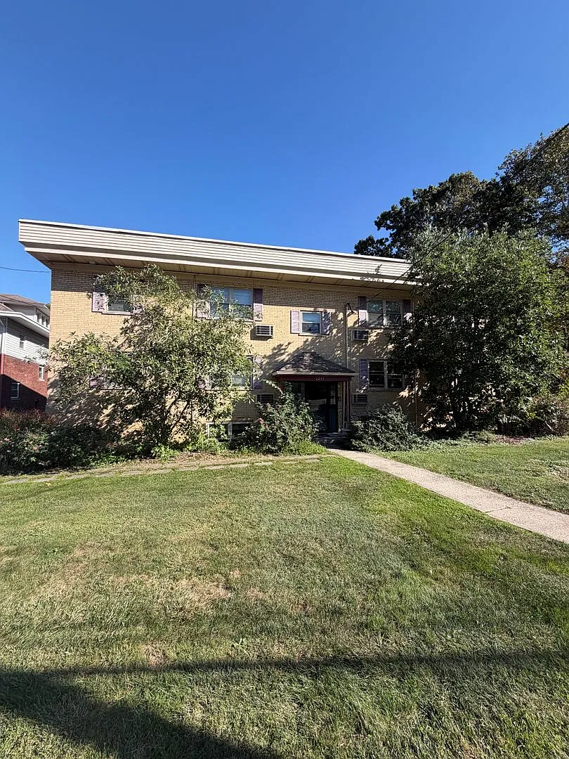2233 Madison Road — Photo 1