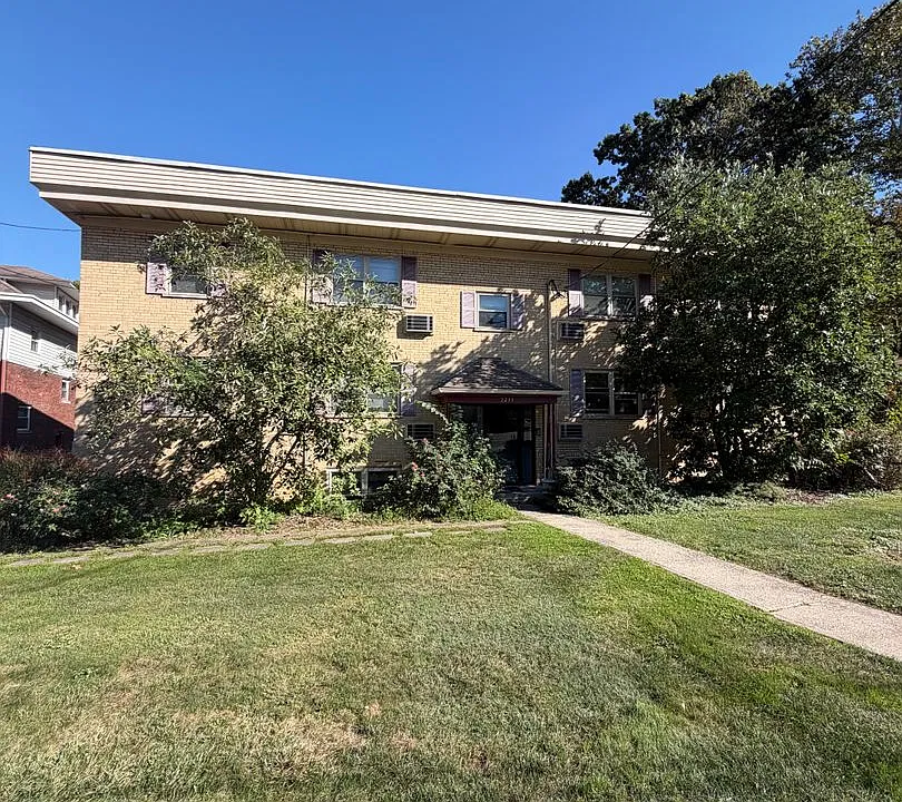 2233 Madison Rd