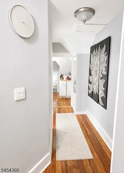 1 bed, 1.0 bath, 700 sqft, $2,250 — Photo 3