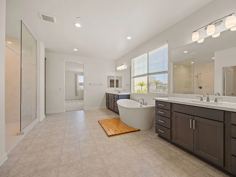 1805 Martinez Dr — Photo 23