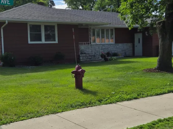 511 S McCornell Ave, Parkers Prairie, MN 56361