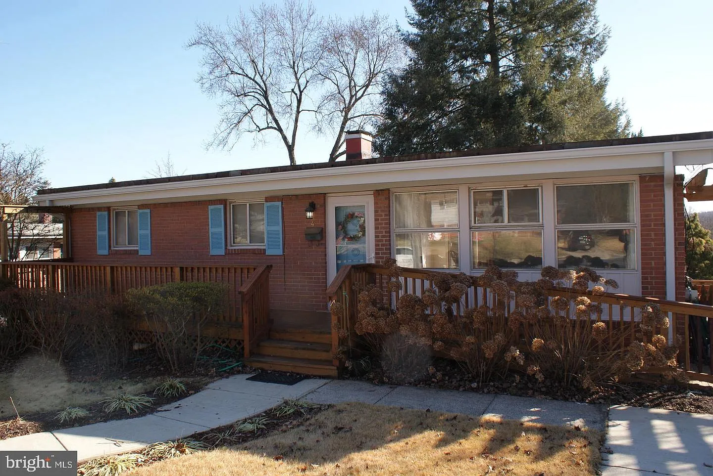 5 bed, 3.0 bath, 1176 sqft, $3,300 — Photo 1