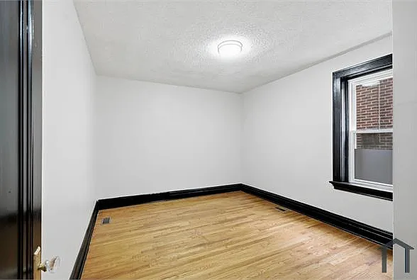 5055 Lindenwood Ave — Photo 11