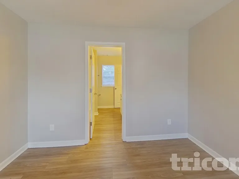 8717 Rozumny Dr — Photo 8