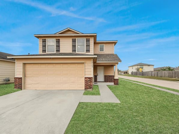 12102 Helvick Crescent Ave