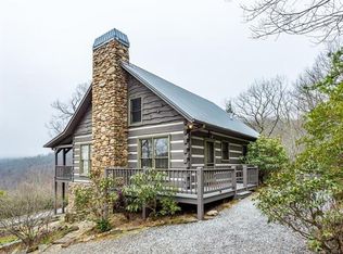 460 Fairview Forest Dr, Fairview, NC 28730