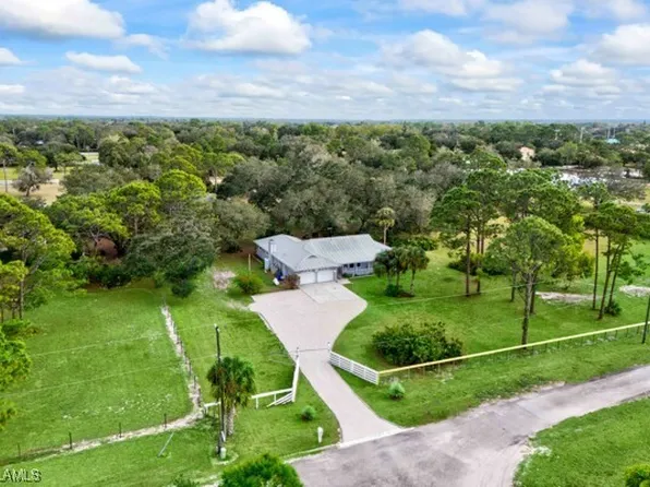 17750 Pronghorn St, Alva, FL 33920