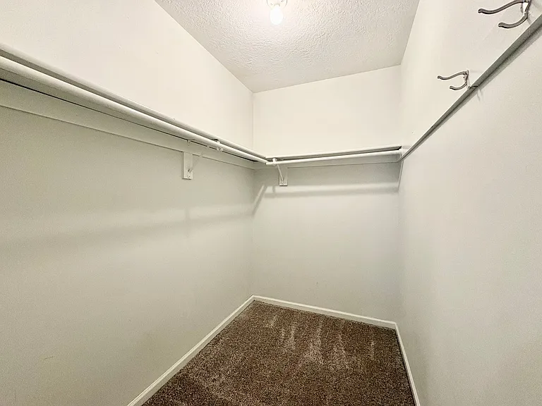 4420 Jarboe St — Photo 10