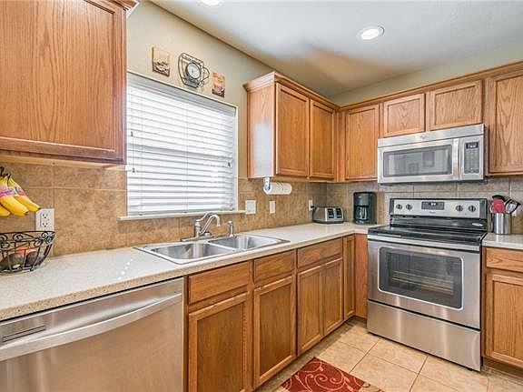 5th image of 105 Sunburst Dr