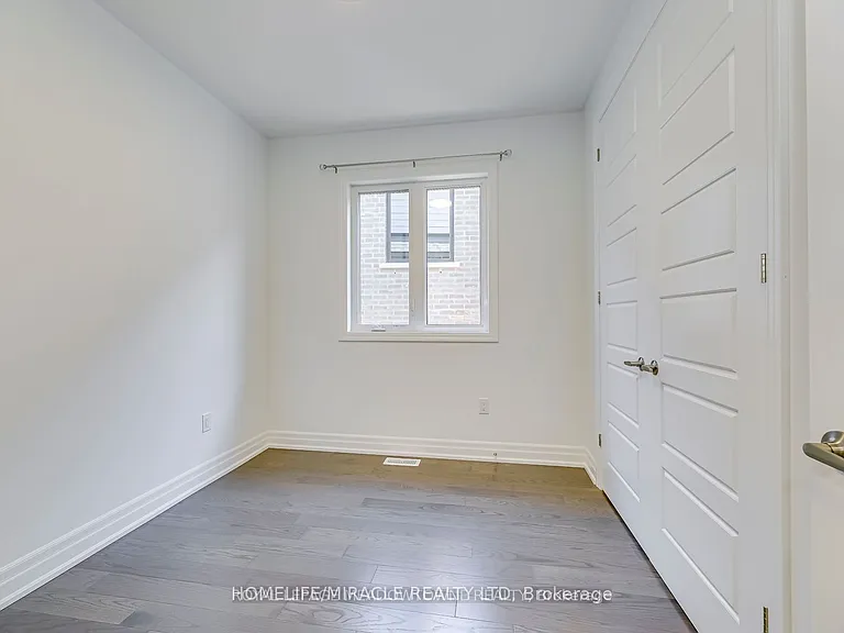 3133 Moss Gdns — Photo 16