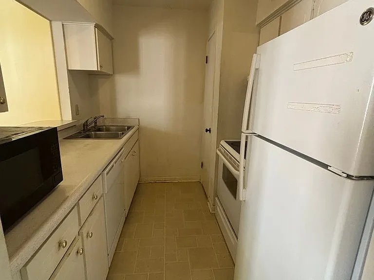 3820 Fairfield Ave #94 — Photo 3