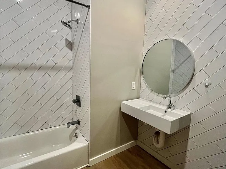 289 Main St #305 — Photo 9
