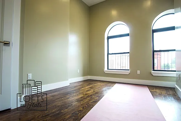 Rented by Lofts and Flats LLC | media 35