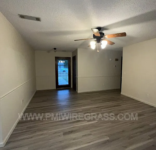 214 Brookside Ln — Photo 32