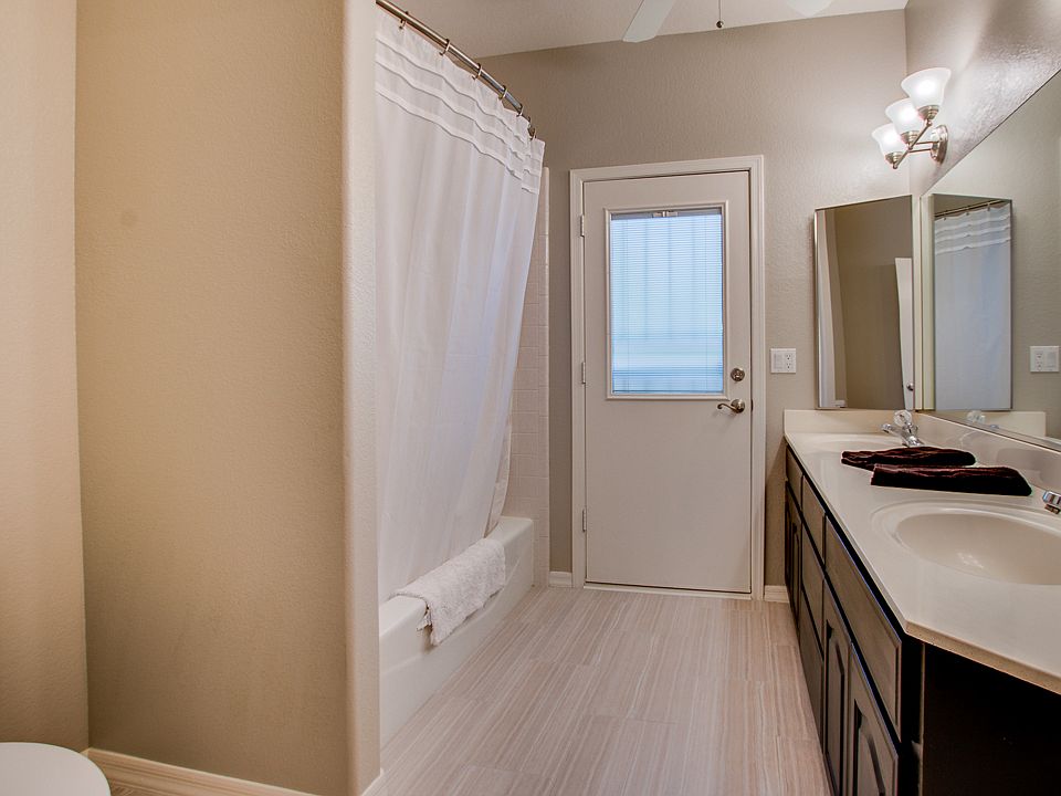 1st image of 4164 E Glade Cir