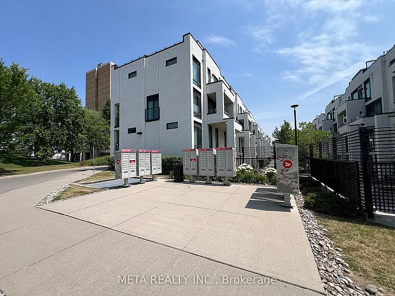 138 Widdicombe Hill Blvd #701 — Photo 4
