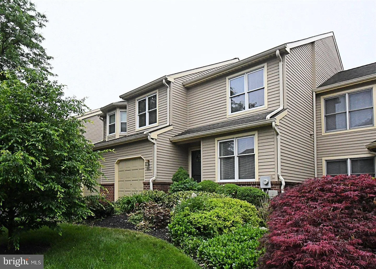 3 bed, 3.5 bath, 3100 sqft, $3,595 — Photo 1