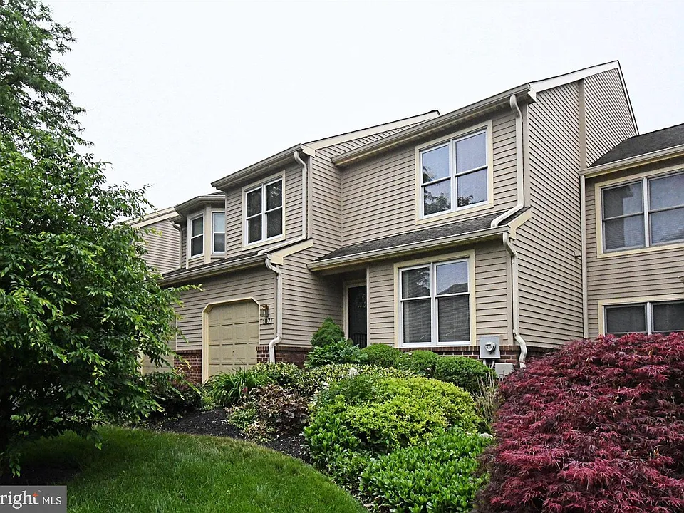 187 Pinecrest Ln
