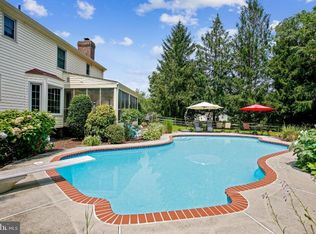 2737 Linda Marie Dr, Oakton, VA 22124