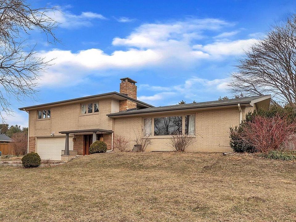 2633 Lake Bluff Ter, Saint Joseph, MI 49085 Zillow