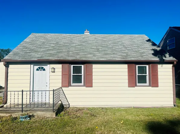609 S Memorial Ave, Rockford, IL 61102