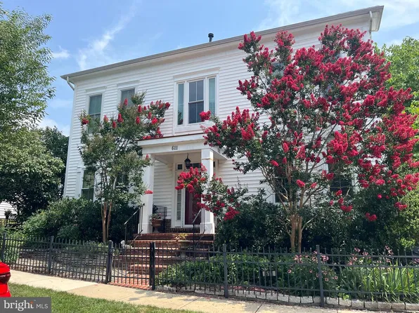 611 Pleasant Dr, Rockville, MD 20850