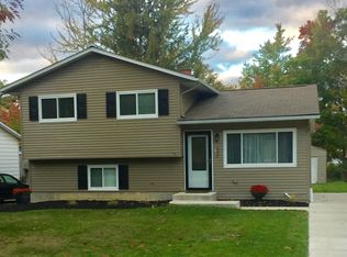 1214 Bryce Ave, Aurora, OH 44202