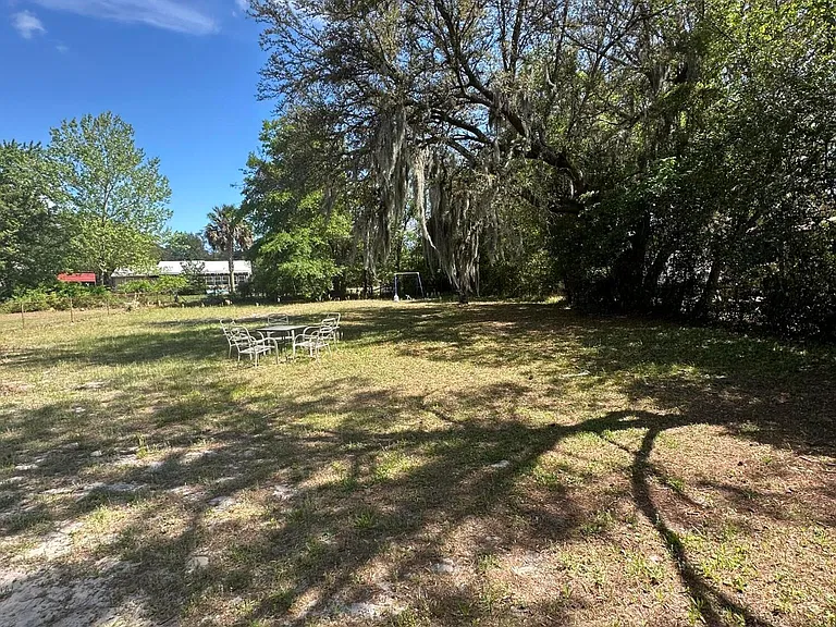 342 Linden Ln — Photo 12