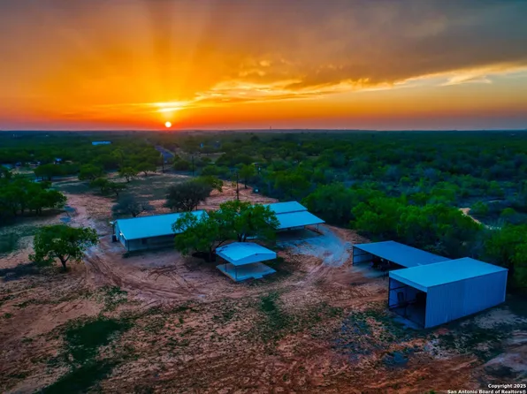 601 Wildflower Drive, Lytle, TX 78052