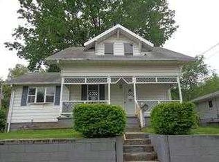 502 Saint Julian St, Pekin, IL 61554