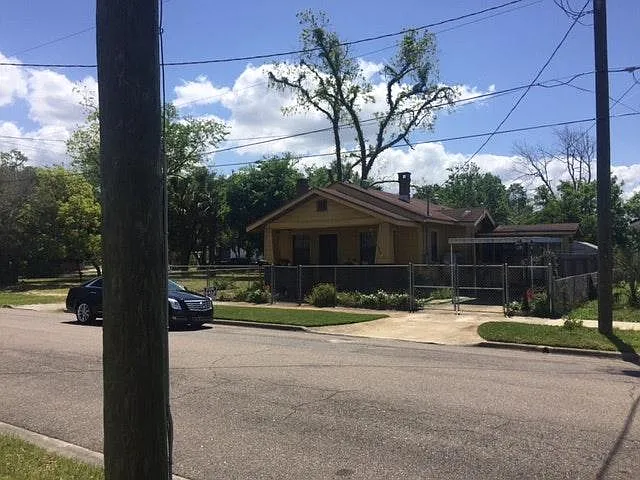 Front View of home from street - 340 E 17th St