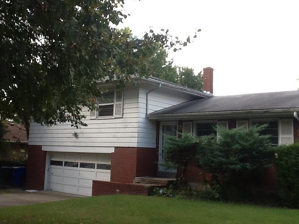 1st image of 435 Leo Dr