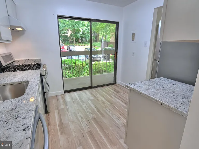 1580 Moorings Dr #11B — Photo 26