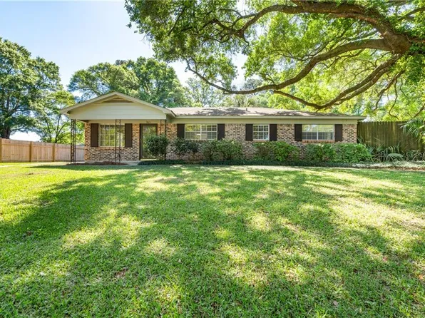 963 Debonair Dr, Mobile, AL 36695