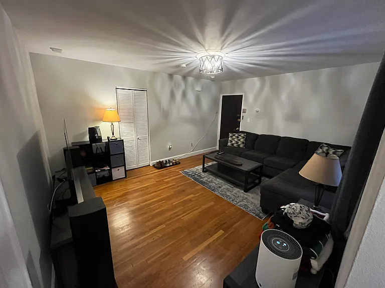 61 Selkirk Rd #4 — Photo 8