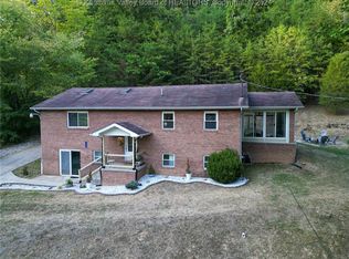 5830 Charleys Creek Rd, Culloden, WV 25510