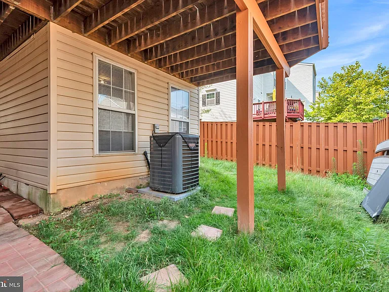 8336 Finchleigh St — Photo 38