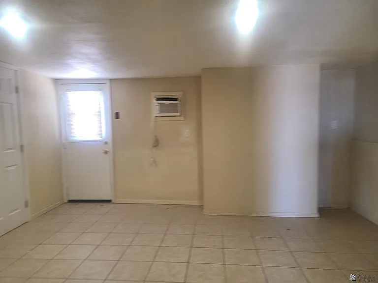 600 W 20th Pl — Photo 10