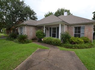 38250 Susan Ct, Gonzales, LA 70737
