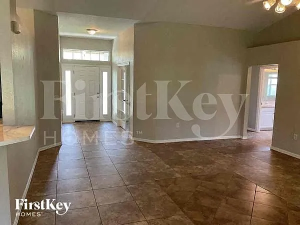 3102 Lucaya Ave — Photo 4